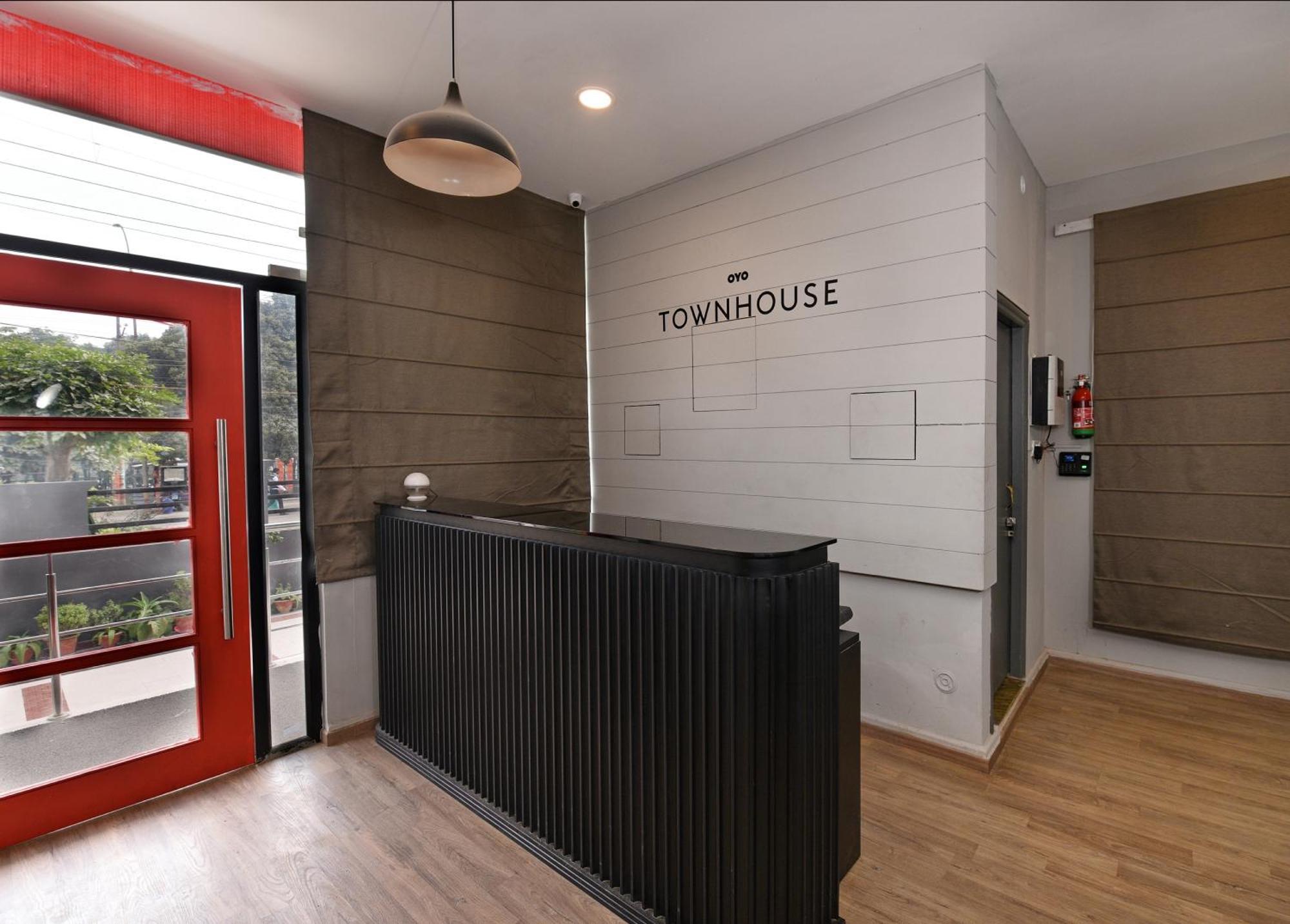 Townhouse Function Inn Near Chaudhary Charan Singh International Airport Lucknow Dış mekan fotoğraf