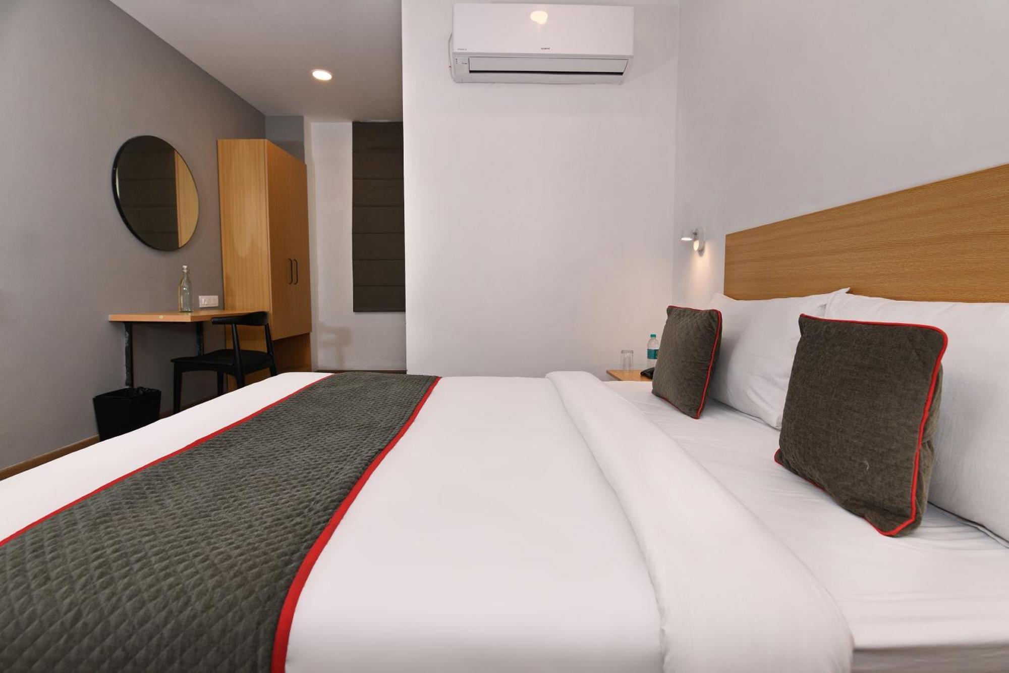 Townhouse Function Inn Near Chaudhary Charan Singh International Airport Lucknow Dış mekan fotoğraf